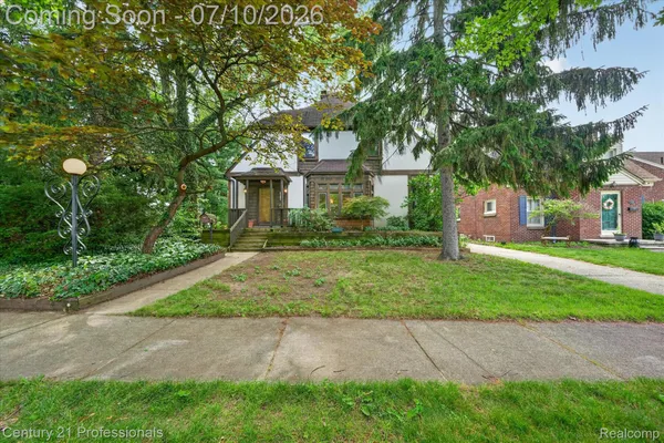 $425,000 | 2019 North Highland Street, Dearborn, MI 48128