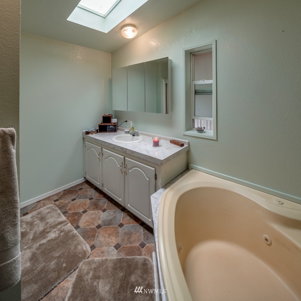 3387 Mountain View Road Ferndale, WA 98248 - Photo 16 of 21
