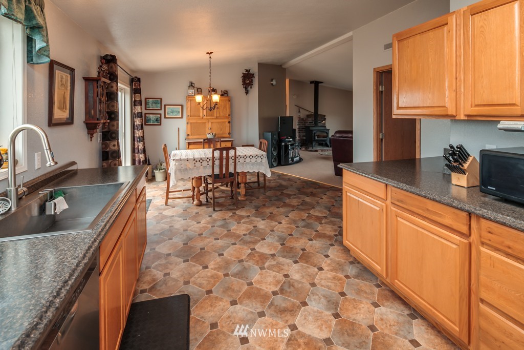 3387 Mountain View Road Ferndale, WA 98248 - Photo 8 of 21