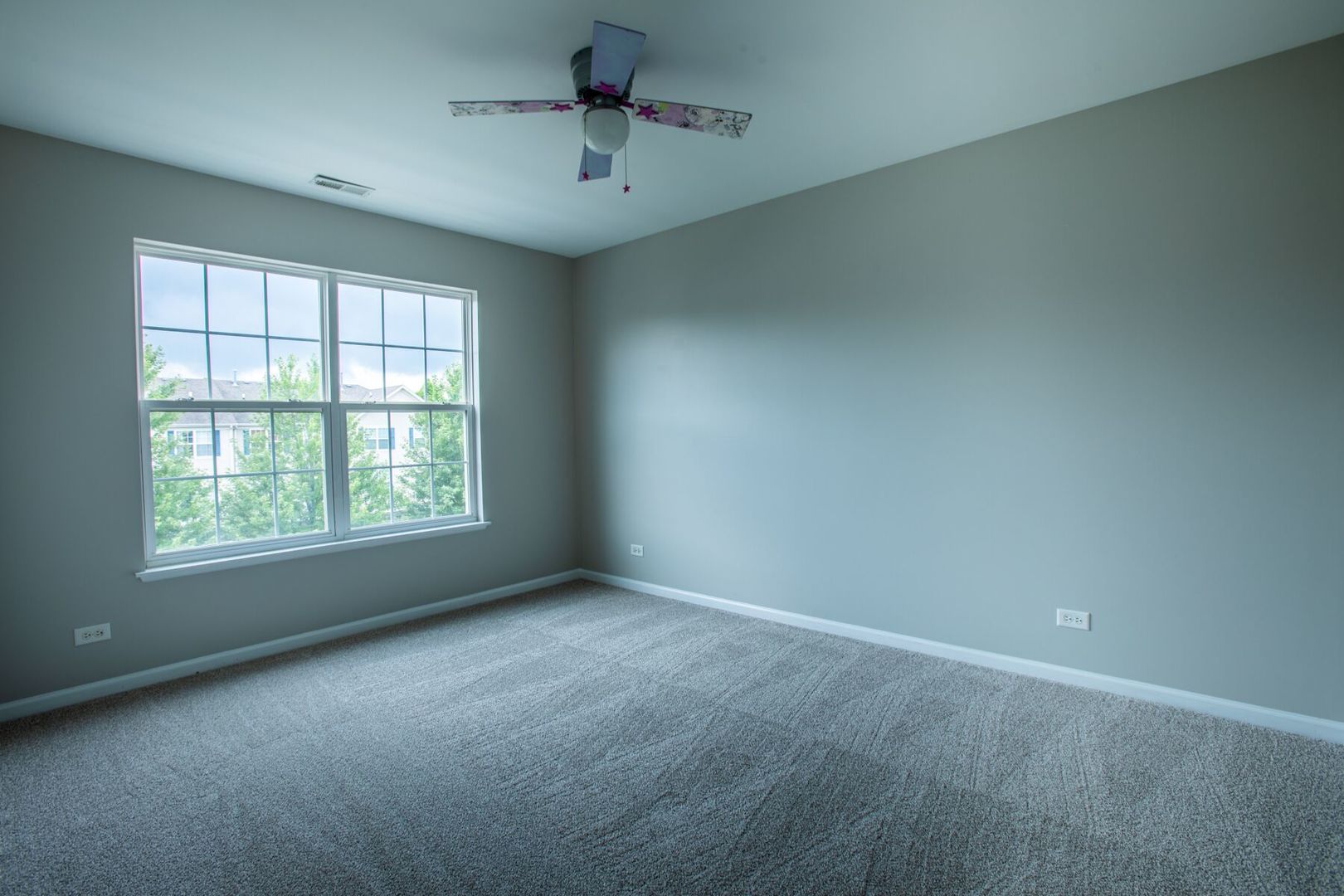 4125 Bethlehem Road Aurora, IL 60504 - Photo 13 of 19 an empty room with a window