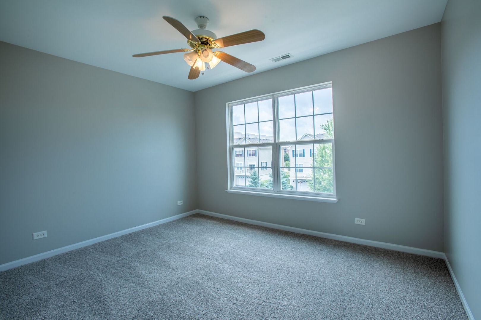 4125 Bethlehem Road Aurora, IL 60504 - Photo 14 of 19 an empty room with a window