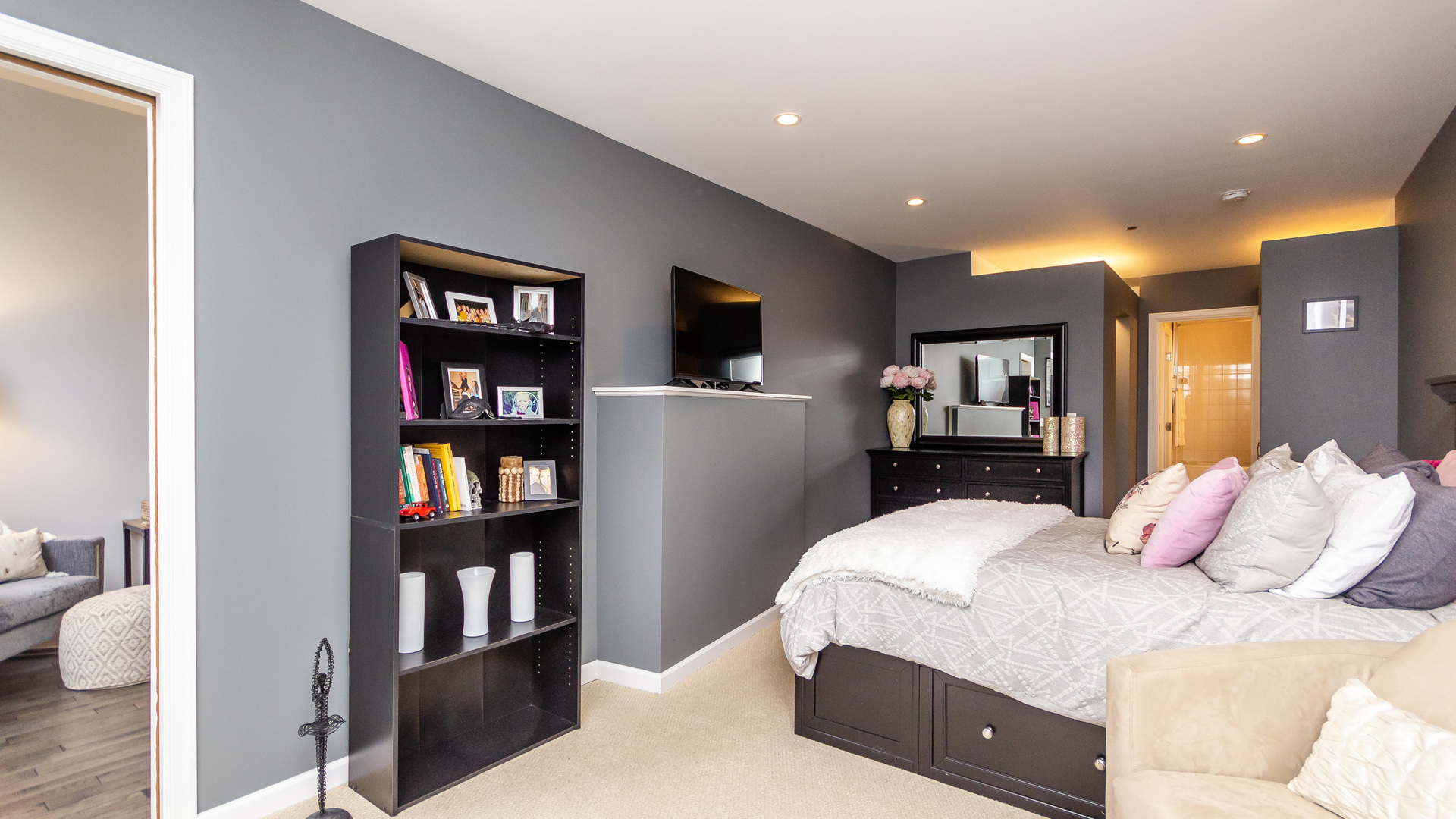 910 South Michigan Avenue, Unit 906 Chicago, IL 60605 - Photo 12 of 22