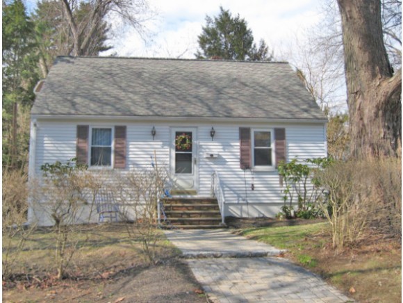 12 Sterling Road Kittery, ME 03904 - Photo 1 of 1 Gallery Image 1