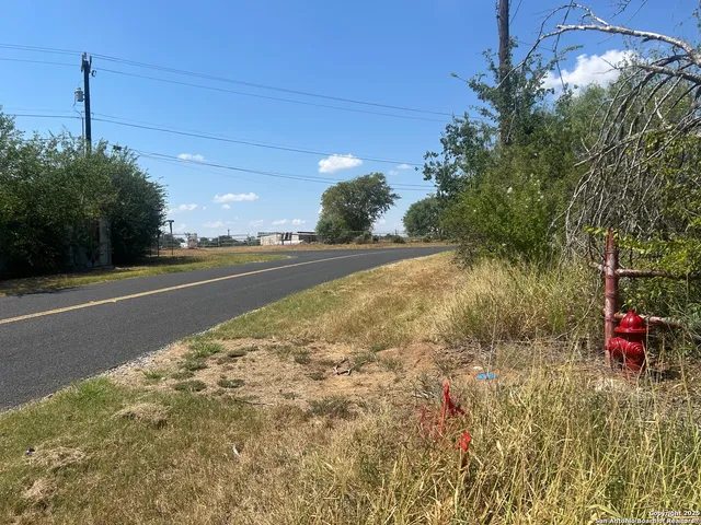 $288,000 | 12831 Pearsall Road, Atascosa, TX 78002