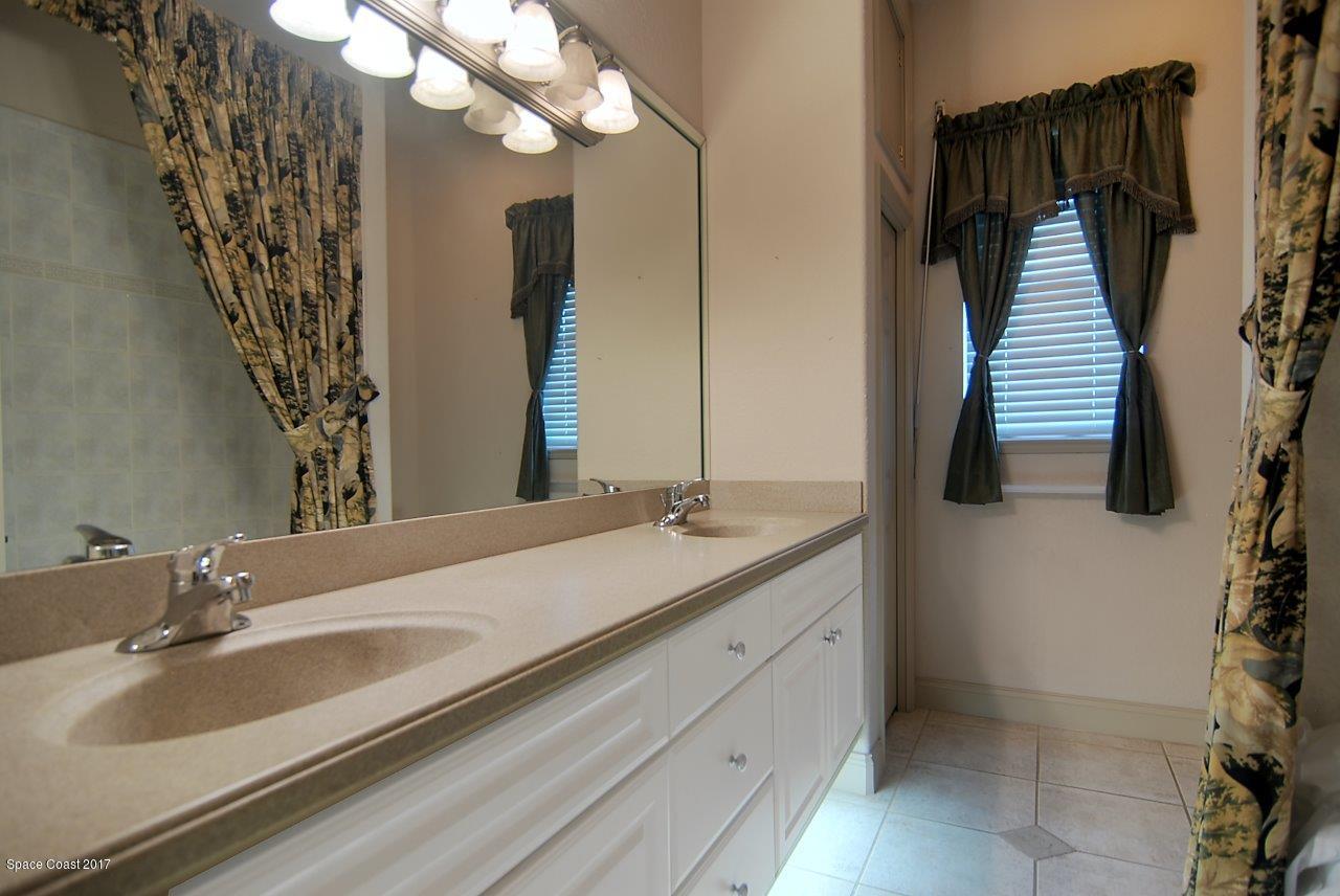 4120 Stoney Point Road Melbourne, FL 32940 - Photo 14 of 24 xbath 2