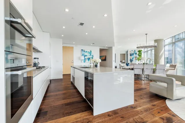$2,295,000 | 501 West Avenue, Unit 2301, Austin, TX 78701
