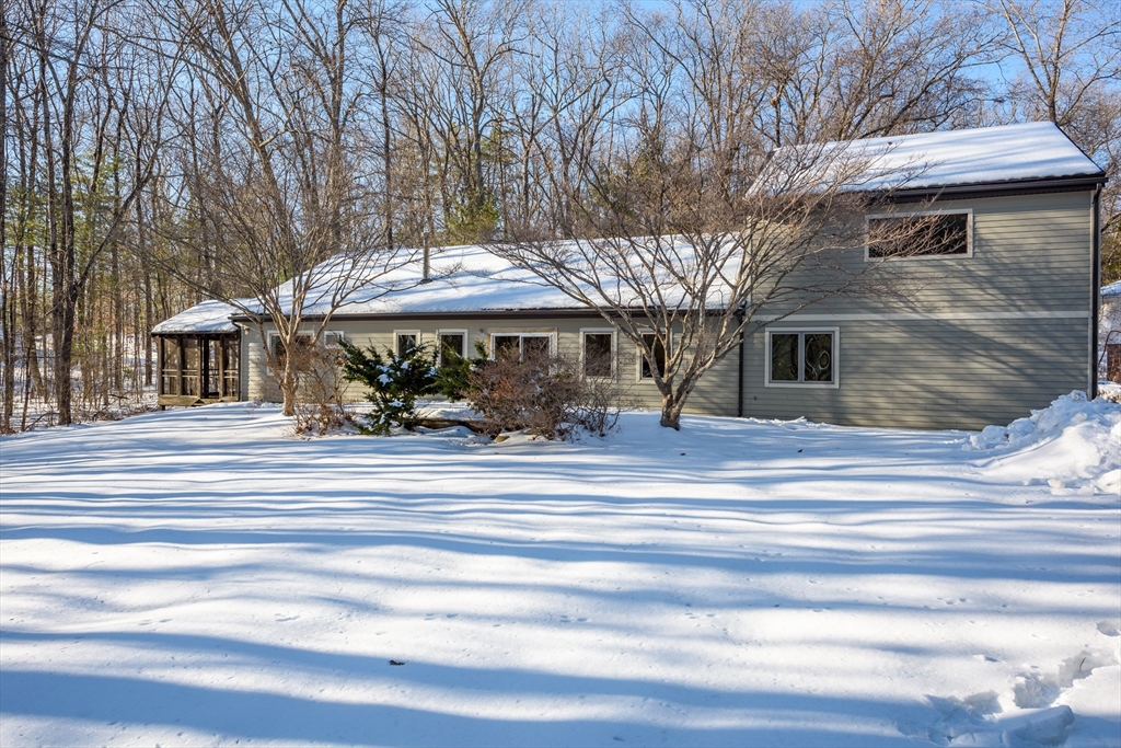 41 South Valley Road Pelham, MA 01002 - Photo 1 of 42