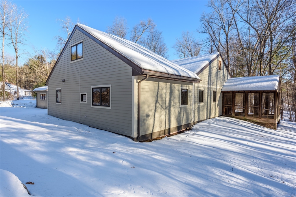 41 South Valley Road Pelham, MA 01002 - Photo 2 of 42