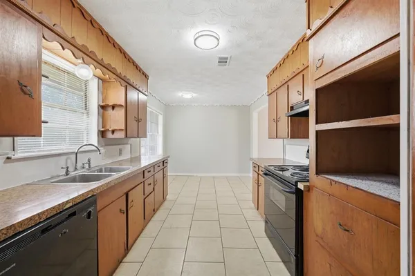 $1,785 | 228 North 4th Street, Princeton, TX 75407