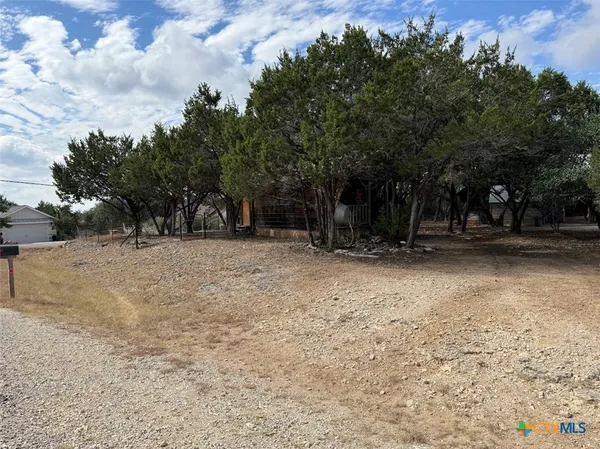 $950 | 510 Marlys Avenue, Canyon Lake, TX 78133