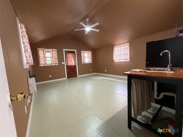 $950 | 510 Marlys Avenue, Canyon Lake, TX 78133