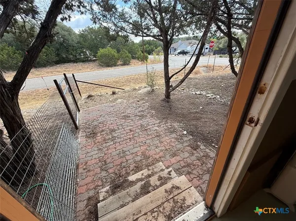 $950 | 510 Marlys Avenue, Canyon Lake, TX 78133