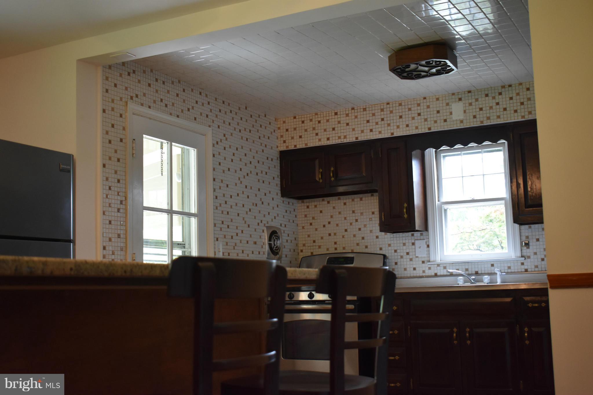 4208 Darleigh Road Baltimore, MD 21236 - Photo 2 of 30 Kitchen