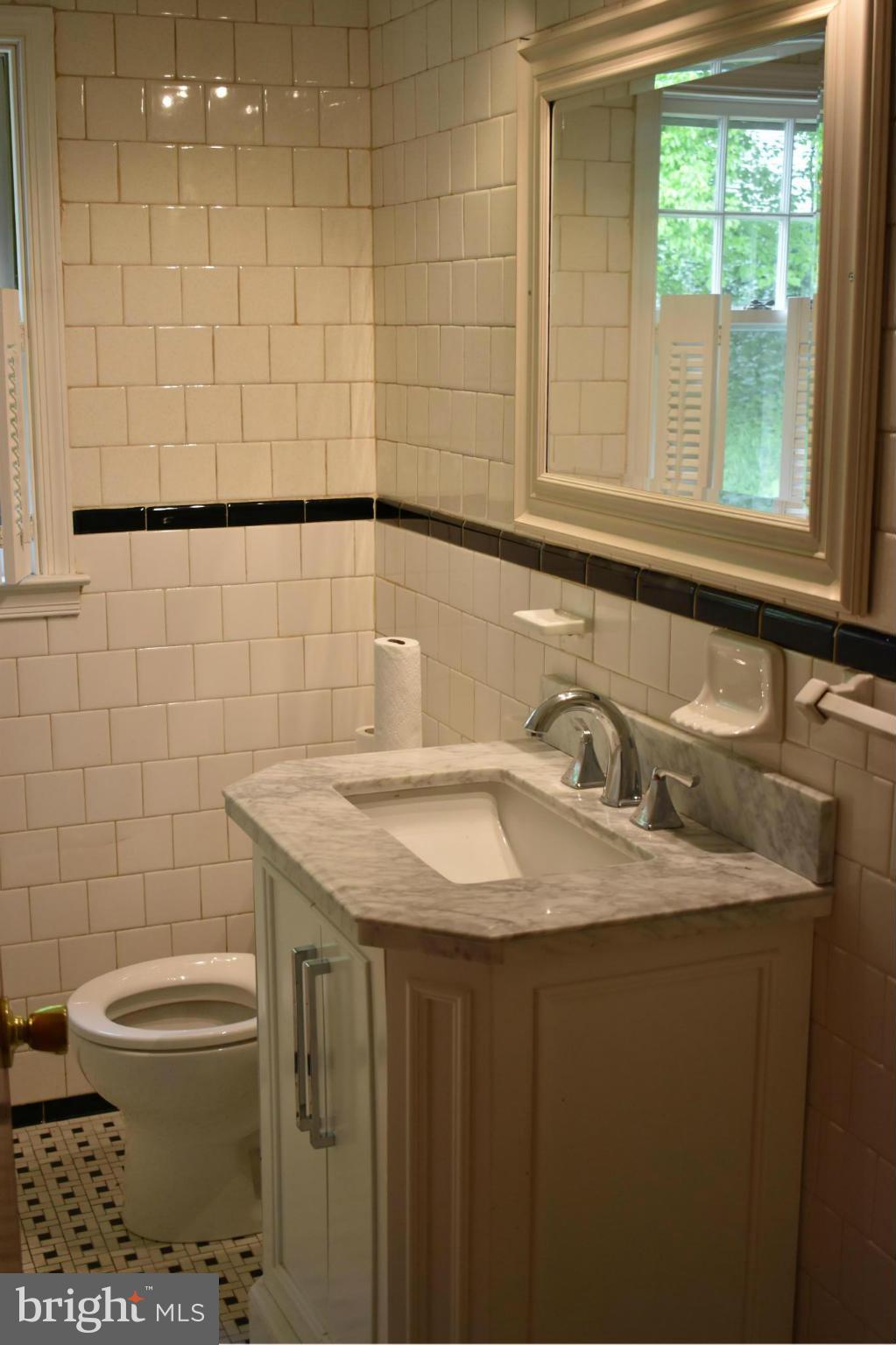 4208 Darleigh Road Baltimore, MD 21236 - Photo 10 of 30 Bath