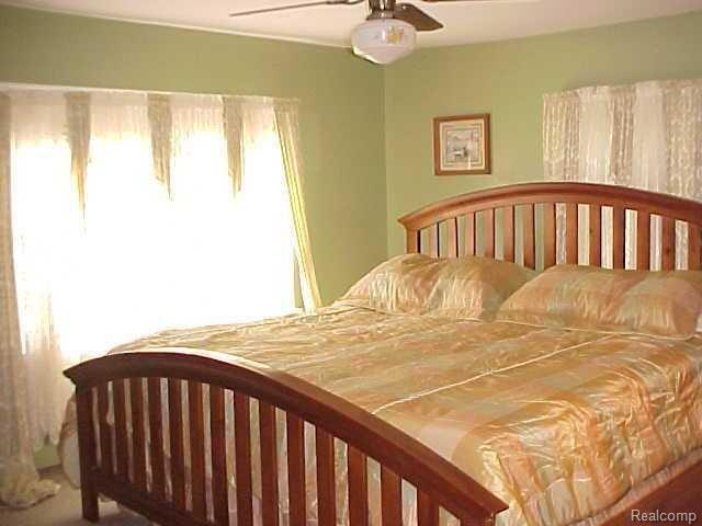 8990 West Sargent Road Fowlerville, MI 48836 - Photo 10 of 20 Sargent mast bedroom.jpg