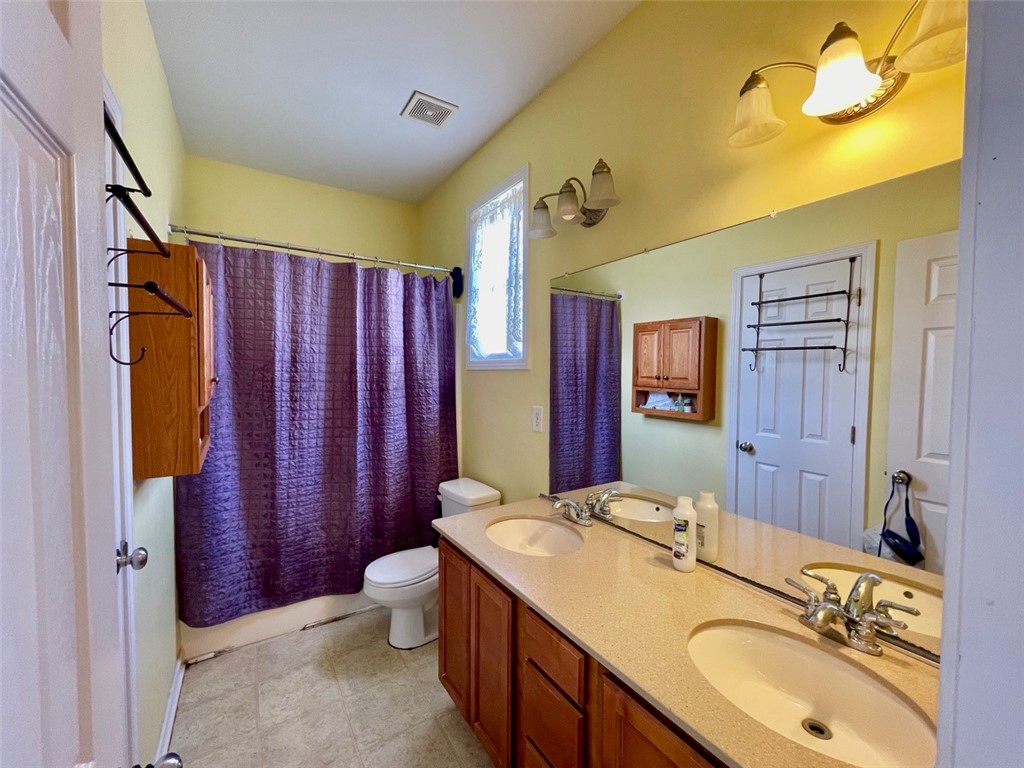 108 Elmhurst Lane Anderson, SC 29621 - Photo 20 of 33 Owner's BR with 2 sinks