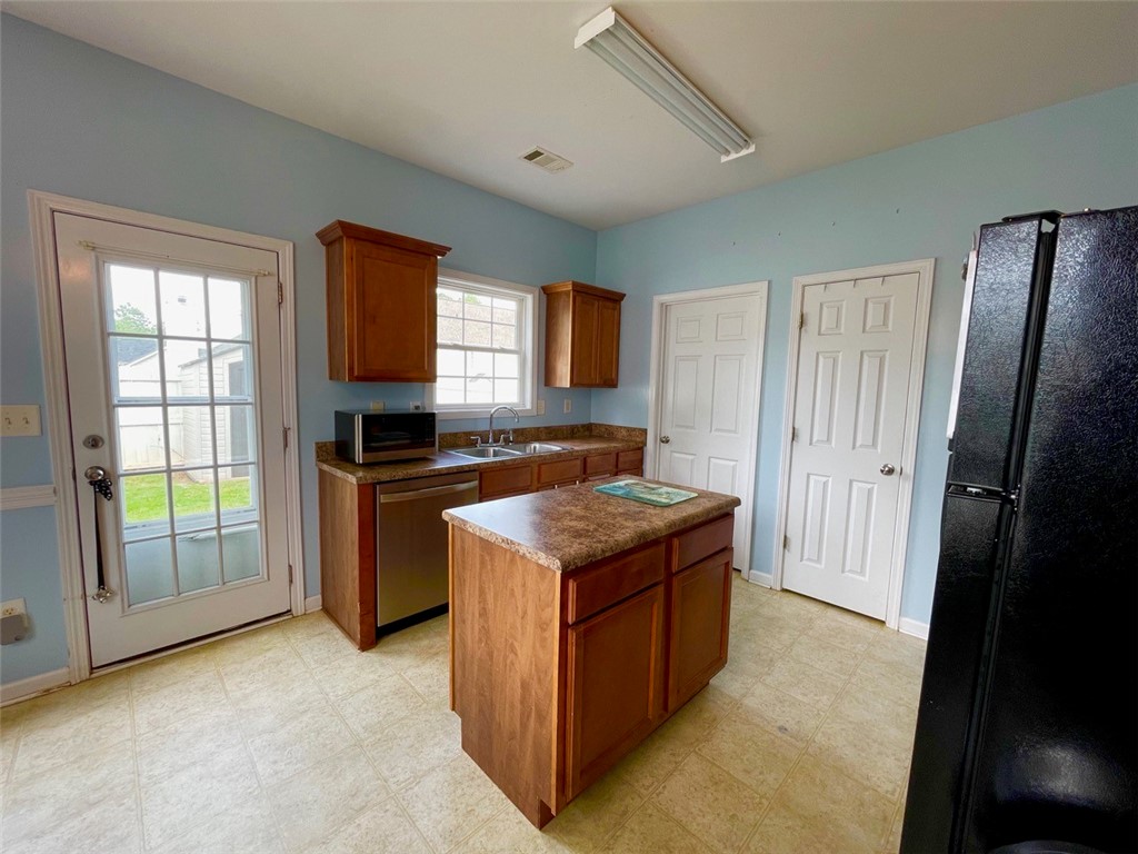 108 Elmhurst Lane Anderson, SC 29621 - Photo 6 of 33