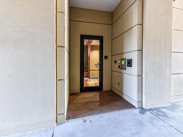 a view of outdoor space