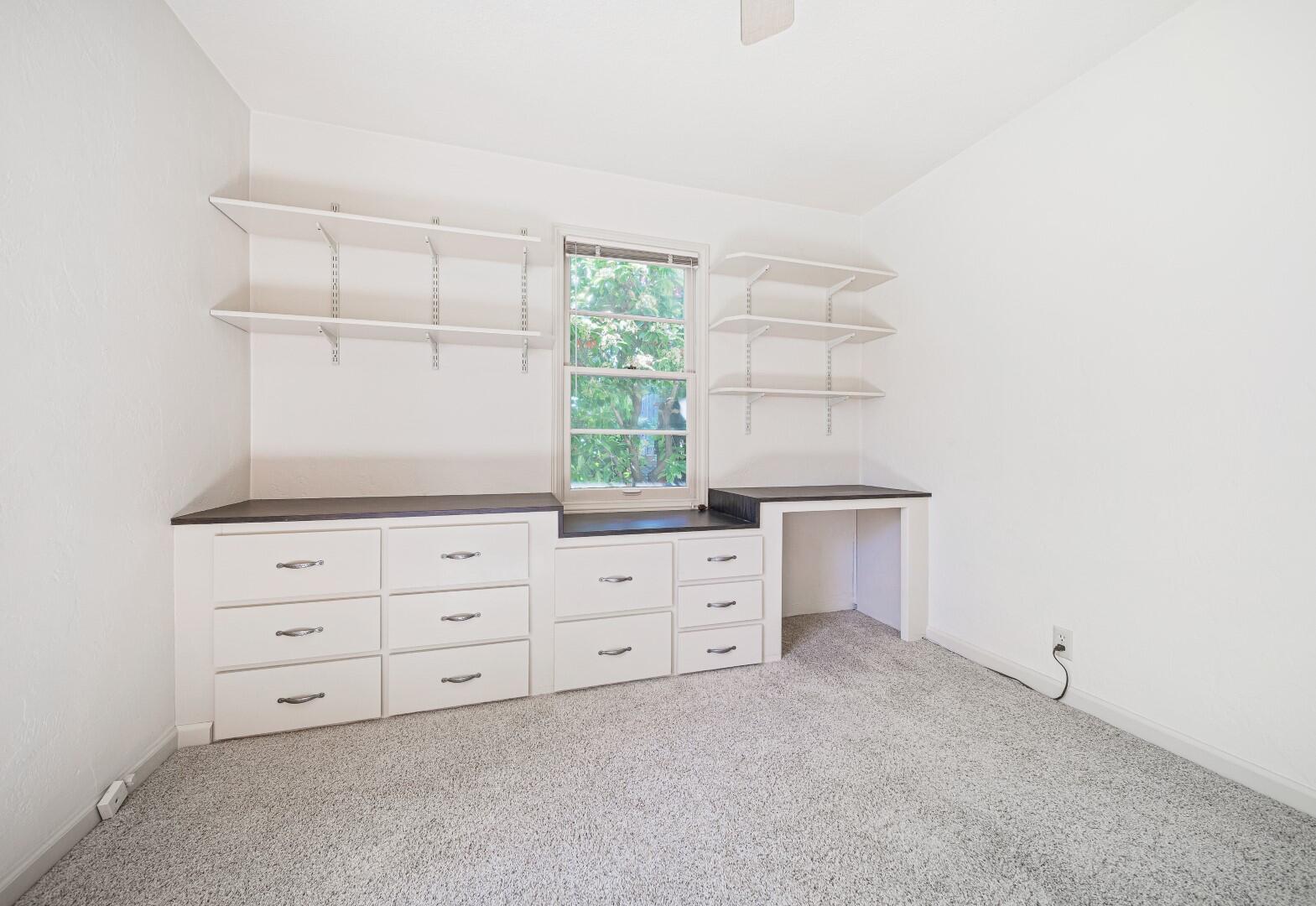 2215 Springbrook Road Medford, OR 97504 - Photo 20 of 30 19