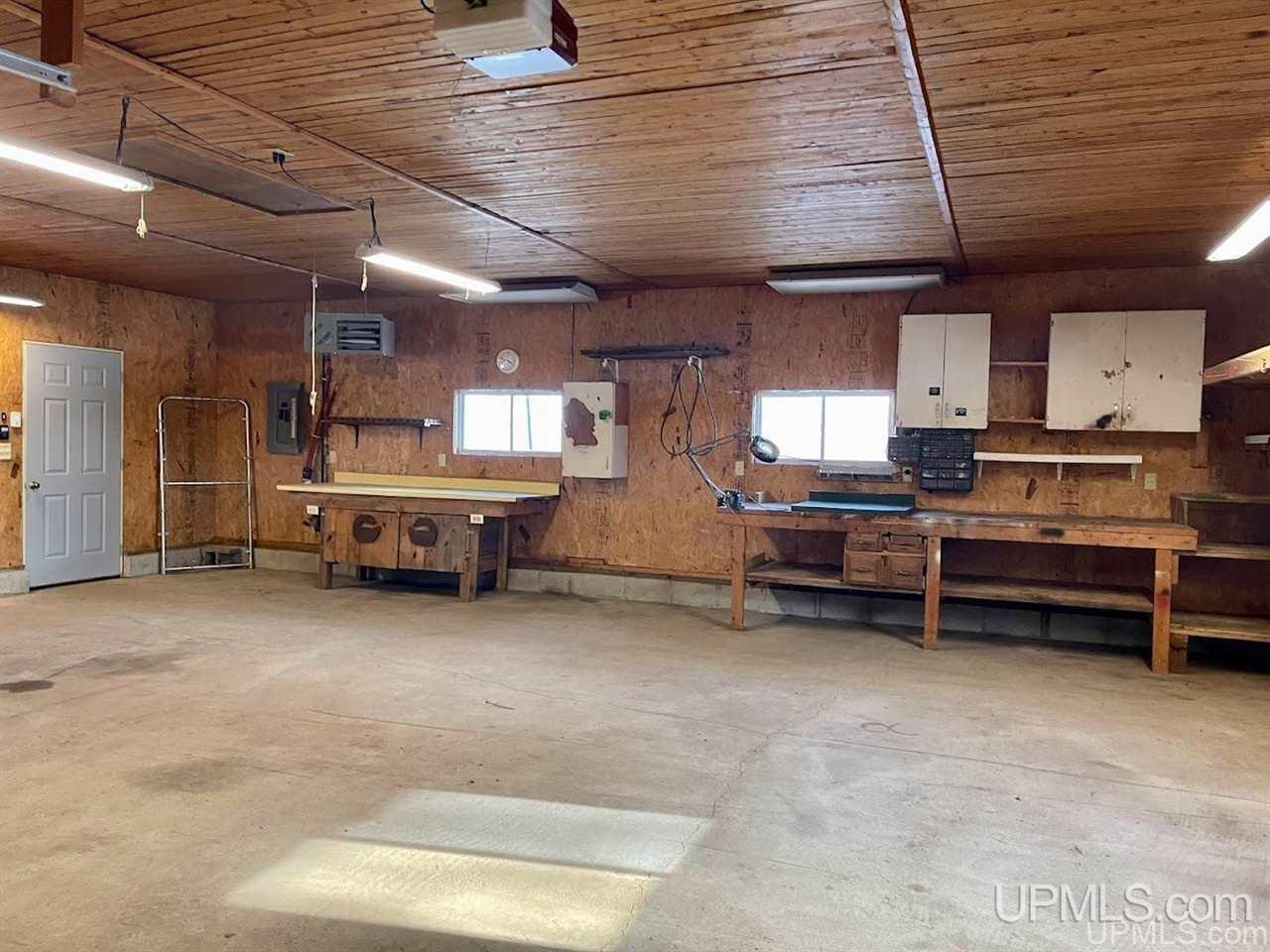 8310 Co Road Cornell, MI 49818 - Photo 5 of 32
