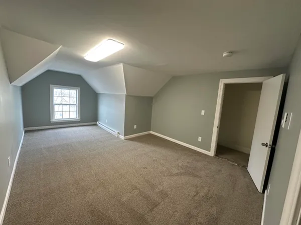 $2,300 | 17 Park Street, Dover, NH 03820