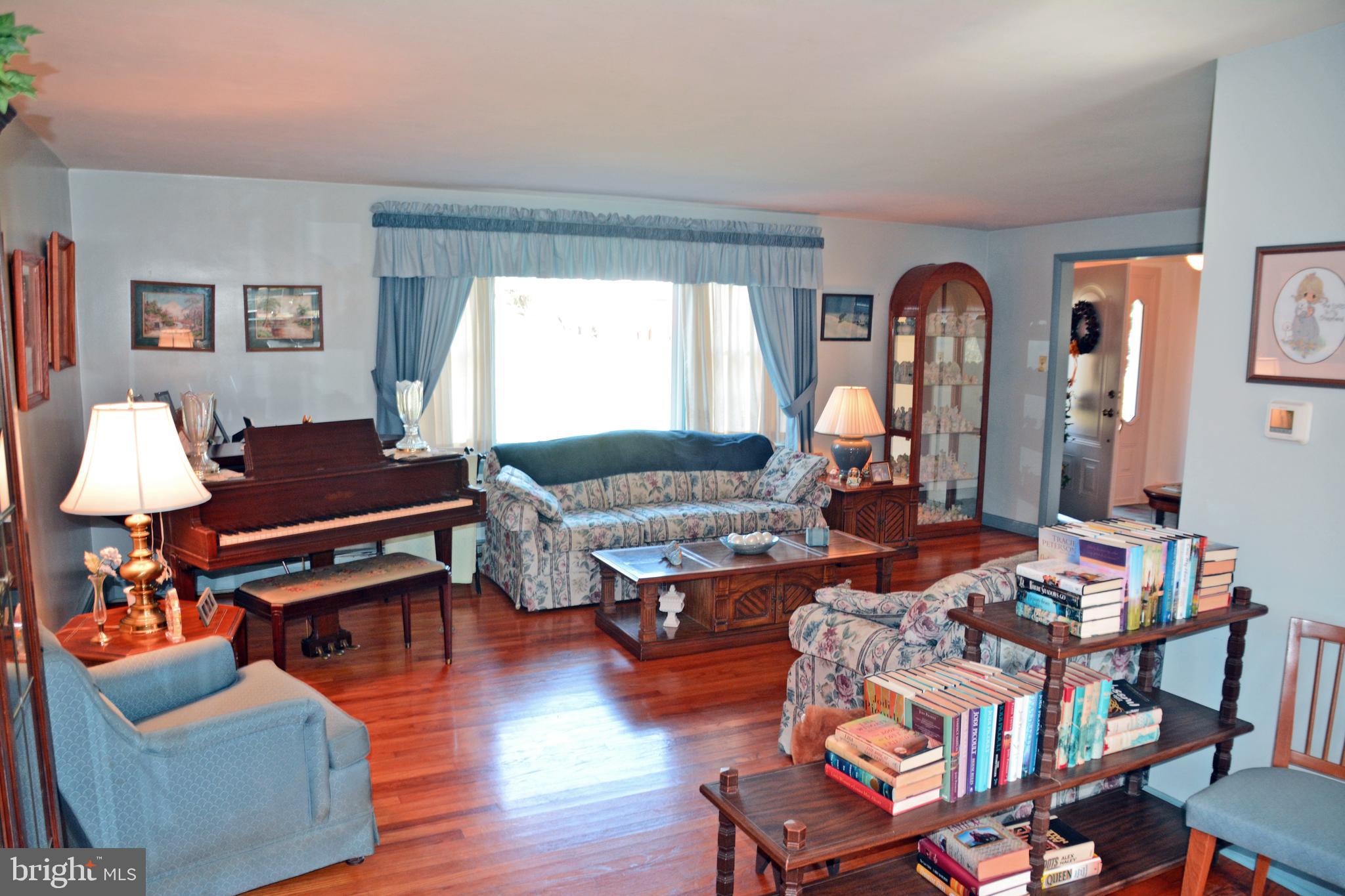 951 Corvair Road Lancaster, PA 17601 - Photo 10 of 60 Living Room from Dining Room