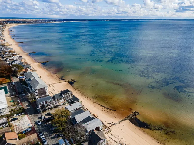 $1,800,000 | 535 Commercial Street, Unit 2, Provincetown, MA 02657