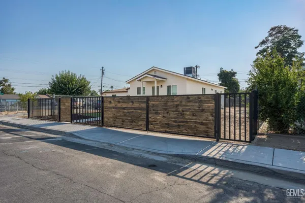 $324,900 | Undisclosed Address, Lamont, CA 93241