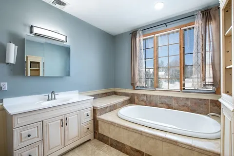 $565,000 | 46 Lilac Avenue, Somerset, MA 02726