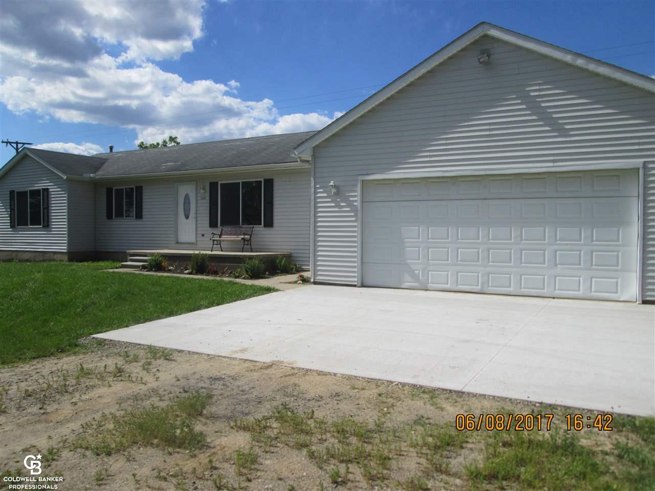 15500 Hunt Road Allenton, MI 48002 - Photo 2 of 33 31322148-1.JPG