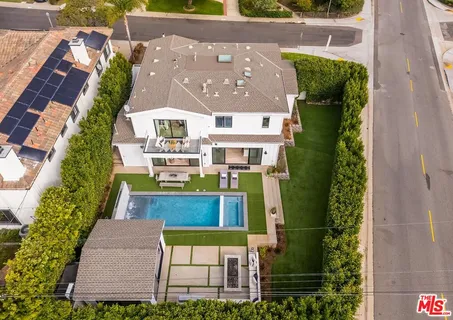 $3,250,000 | 8227 Stewart Avenue, Los Angeles, CA 90045