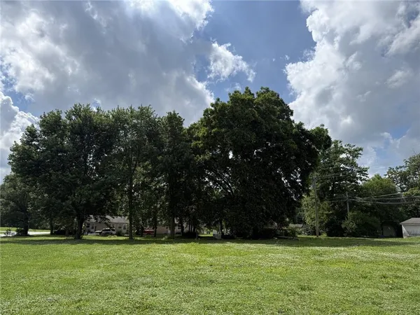 $30,000 | 207 North Cedar Street, Cameron, MO 64429