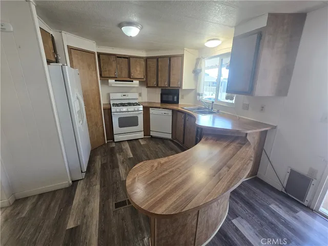 $165,000 | 6259 East Sea Breeze Drive, Unit 30, Long Beach, CA 90803