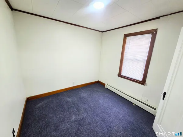 $1,800 | 387 Putnam Pike, Killingly, CT 06241