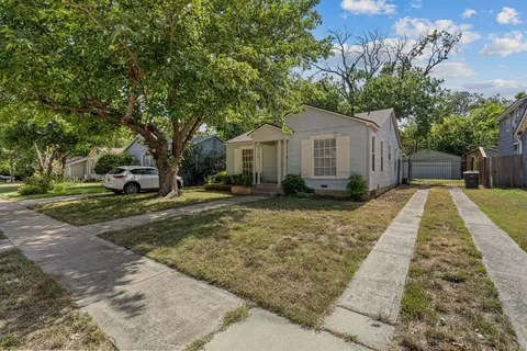 $310,000 | 2725 Wayside Avenue, Fort Worth, TX 76110