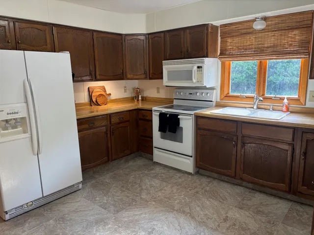 $329,900 | 18363 Pickerel Lake Road, Townsend, WI 54175