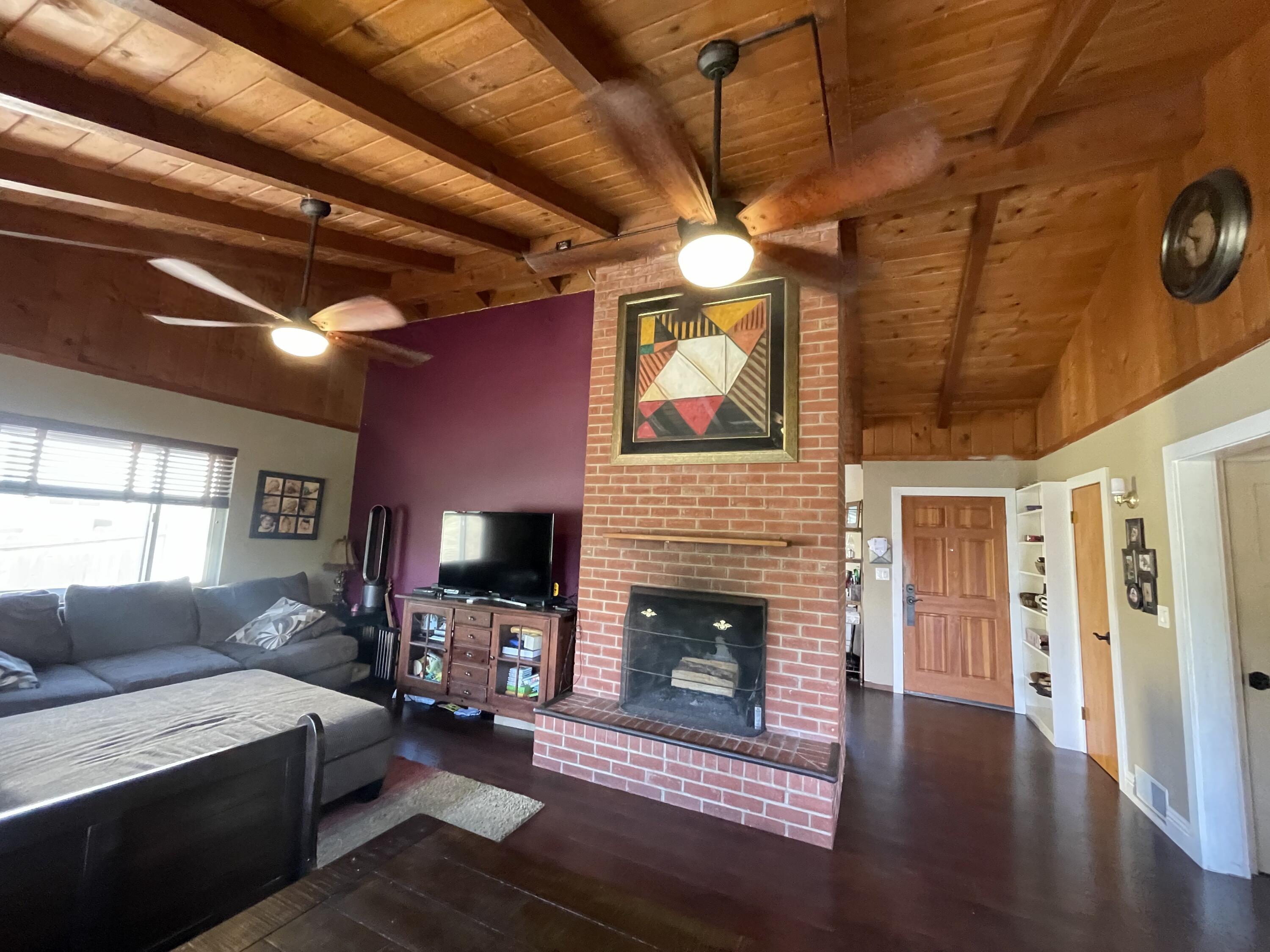 3107 Foothill Road Santa Barbara, CA 93105 - Photo 1 of 13 Livingroom