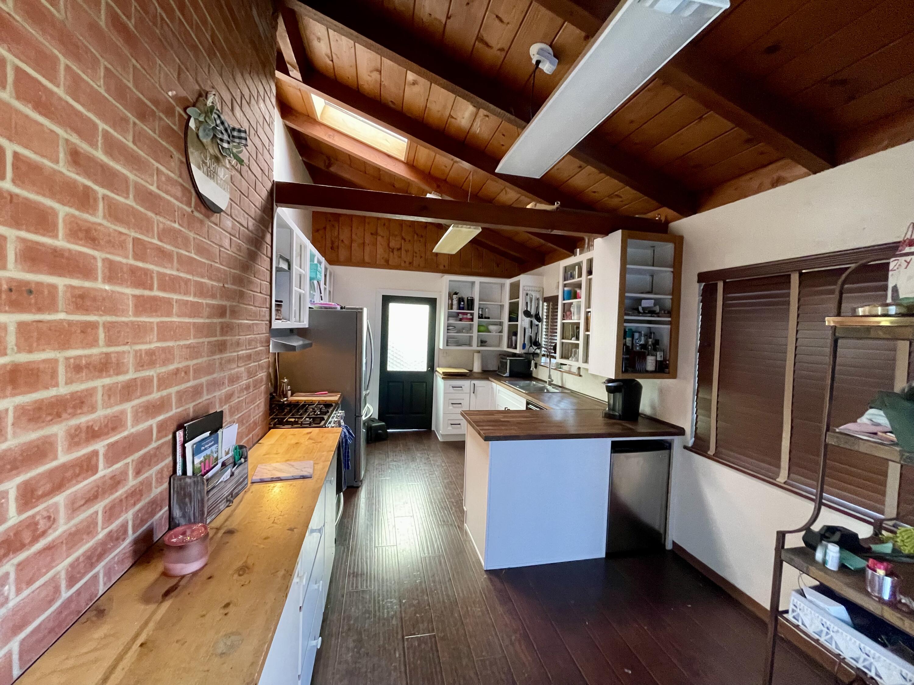3107 Foothill Road Santa Barbara, CA 93105 - Photo 10 of 13 IMG_8717