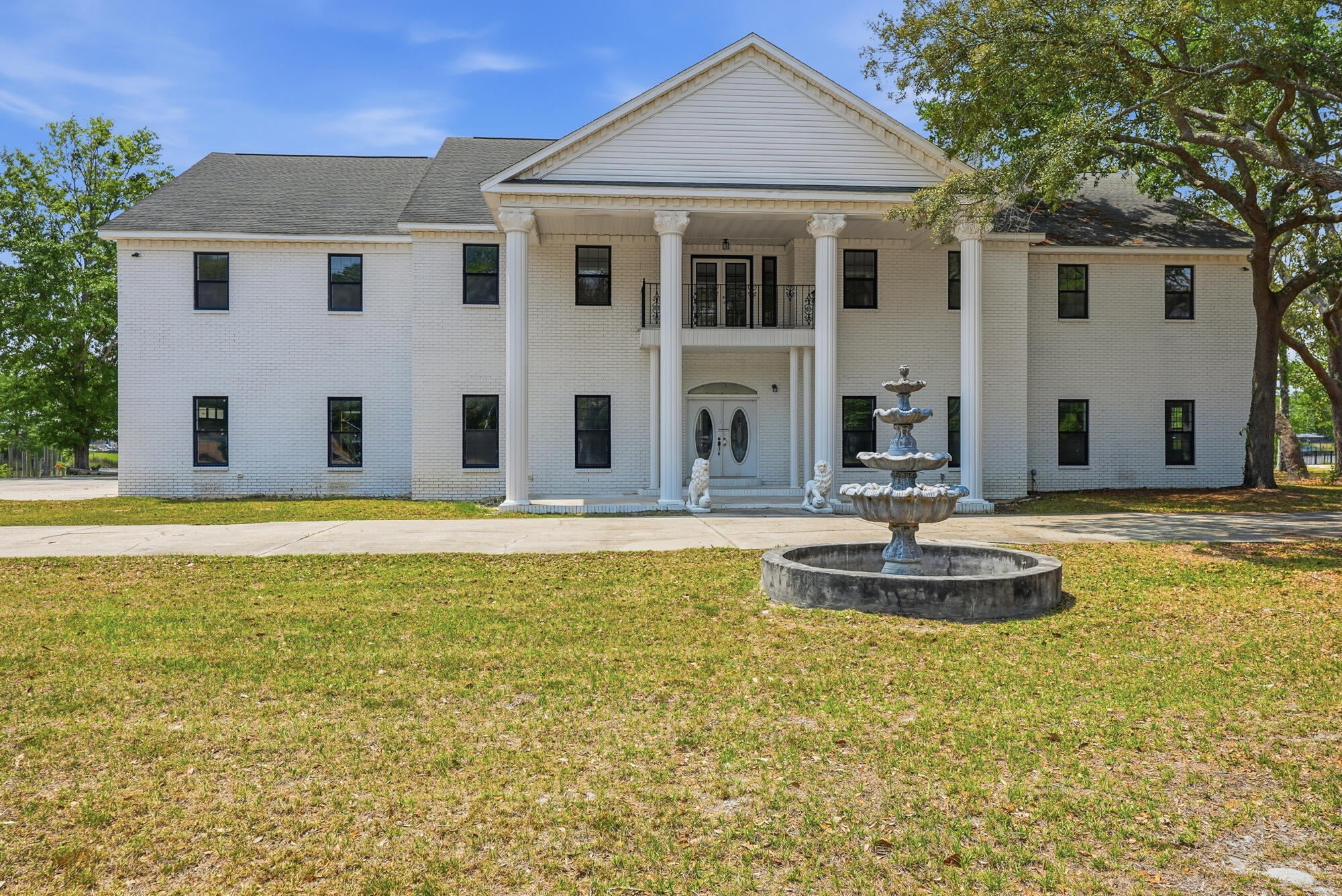 680 Mallet Bayou Road Freeport, FL 32439 - Photo 1 of 76 Front of Home