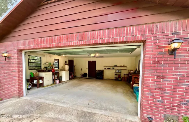 a view of a garage