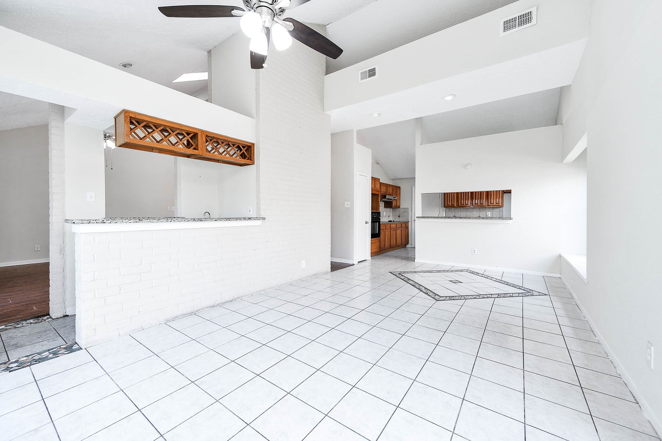 2015 Echo Ridge Sugar Land, TX 77478 - Photo 14 of 29 a view of an empty room