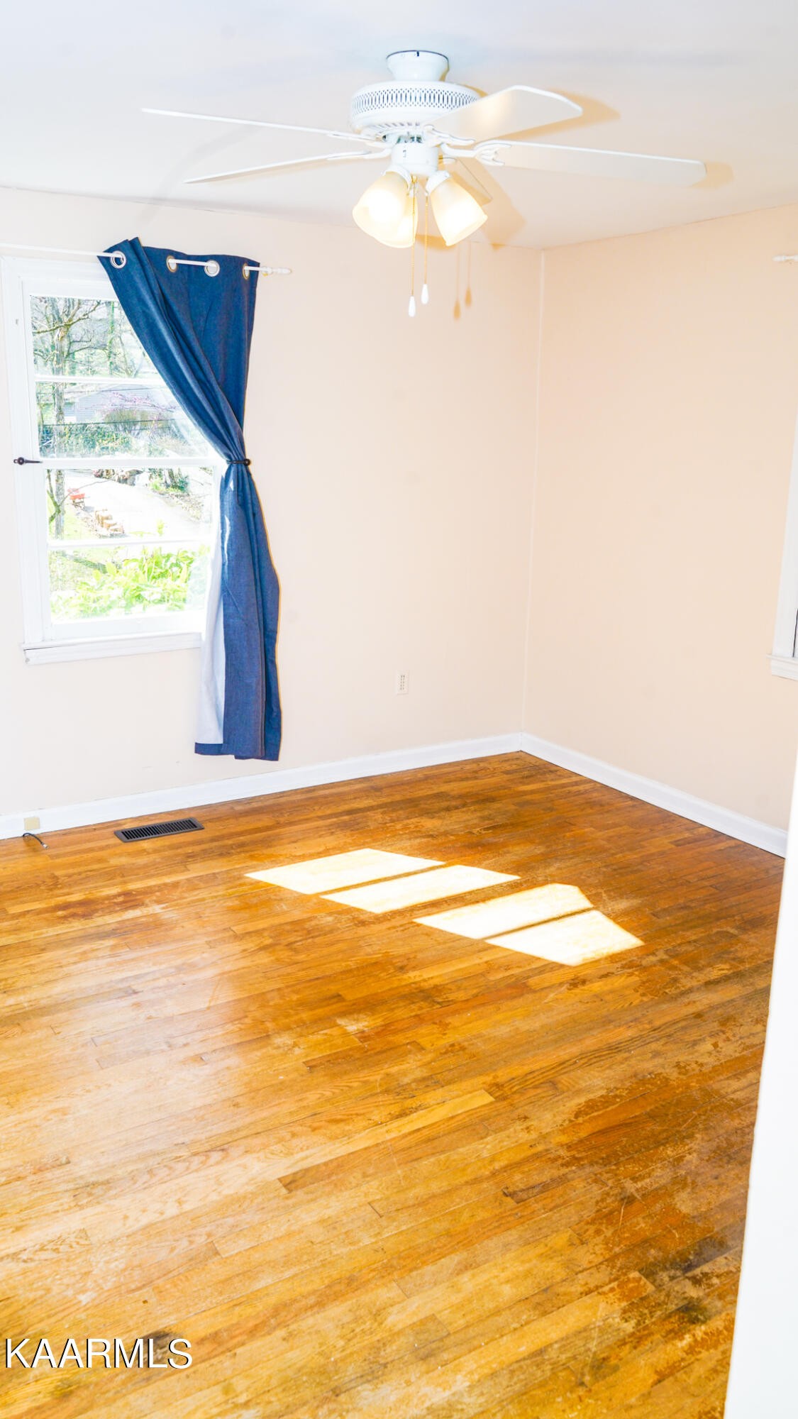 210 Maple Loop Road Knoxville, TN 37920 - Photo 10 of 25 Gallery Image 10
