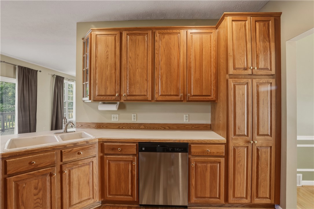 11 Turnberry Road Horseheads, NY 14845 - Photo 11 of 50 Kitchen