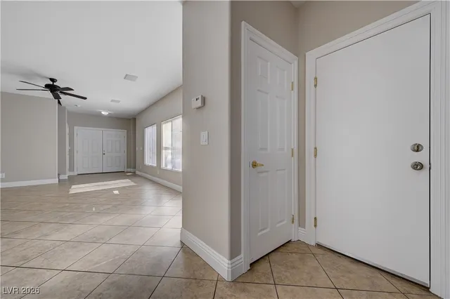 $2,000 | 9004 Snowtrack Avenue, Las Vegas, NV 89149