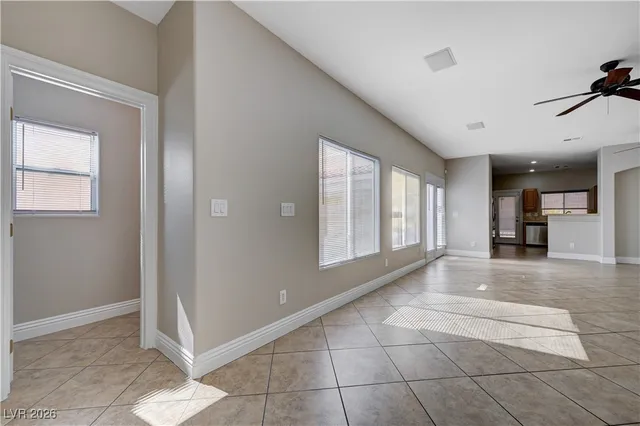 $2,000 | 9004 Snowtrack Avenue, Las Vegas, NV 89149