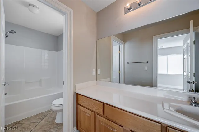 $2,000 | 9004 Snowtrack Avenue, Las Vegas, NV 89149