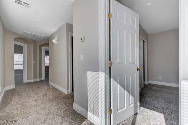 $2,000 | 9004 Snowtrack Avenue, Las Vegas, NV 89149