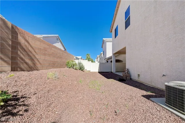 $2,000 | 9004 Snowtrack Avenue, Las Vegas, NV 89149