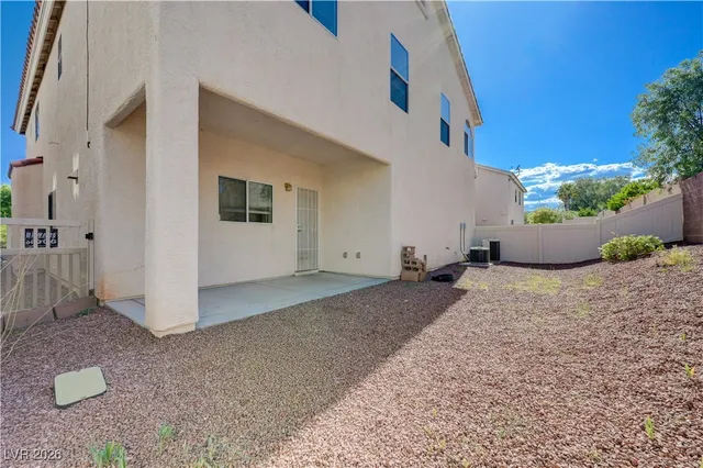 $2,000 | 9004 Snowtrack Avenue, Las Vegas, NV 89149