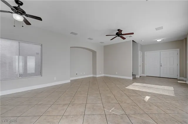 $2,000 | 9004 Snowtrack Avenue, Las Vegas, NV 89149